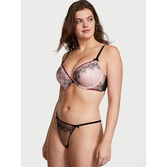 Victoria's Secret Love Letters Embroidery V-String Panty - Picture 4 of 5